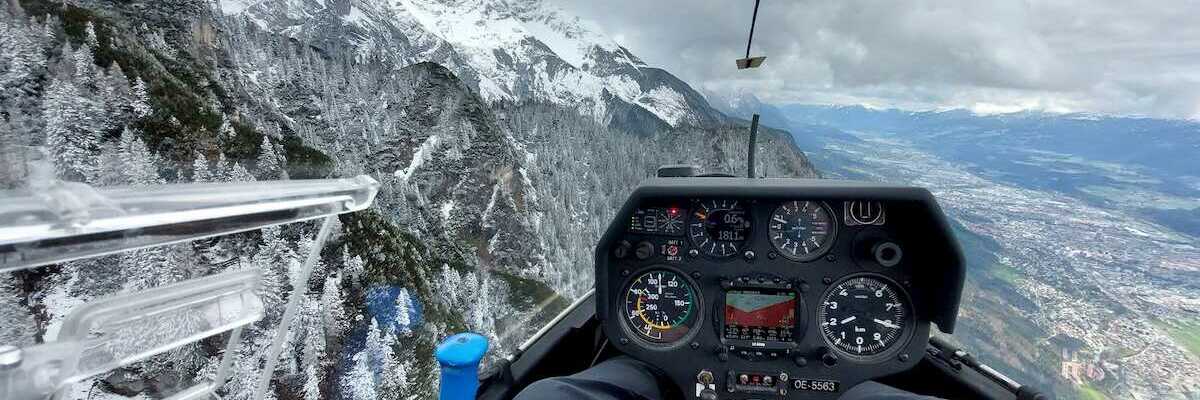 Flugwegposition um 11:49:39: Aufgenommen in der Nähe von Innsbruck, Österreich in 1741 Meter